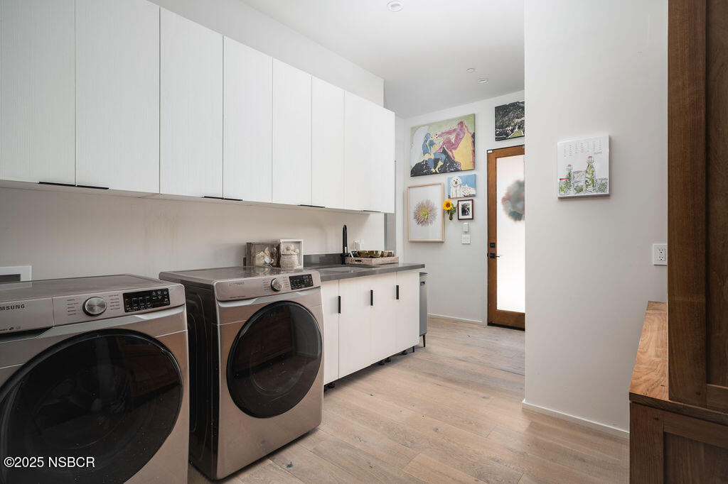 Santa Ynez, California 93460, United States, 4 Bedrooms Bedrooms, ,4 BathroomsBathrooms,Residential,Active,162939