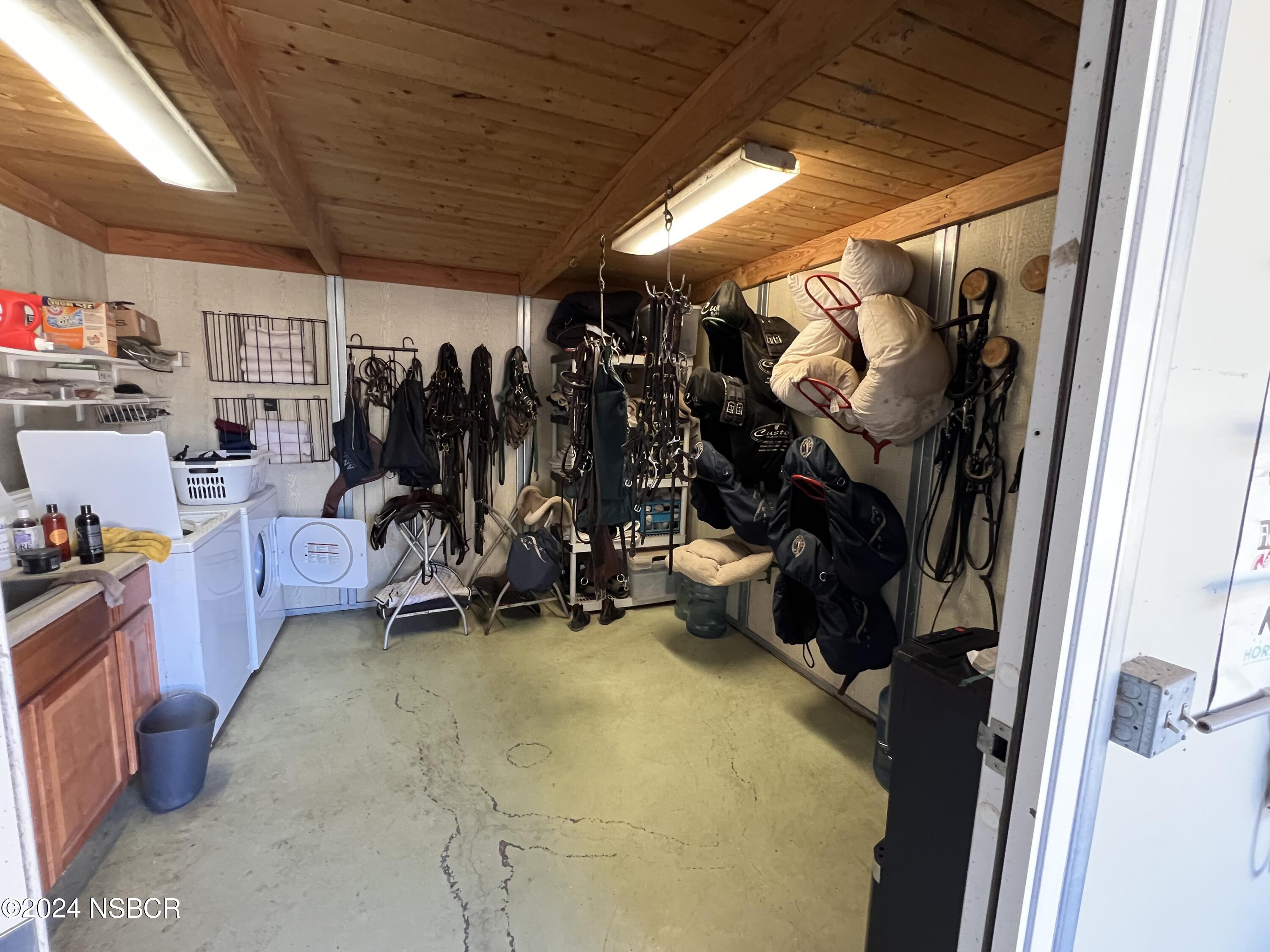 Lompoc, California 93436, United States, 3 Bedrooms Bedrooms, ,3 BathroomsBathrooms,Residential,Pending,39126