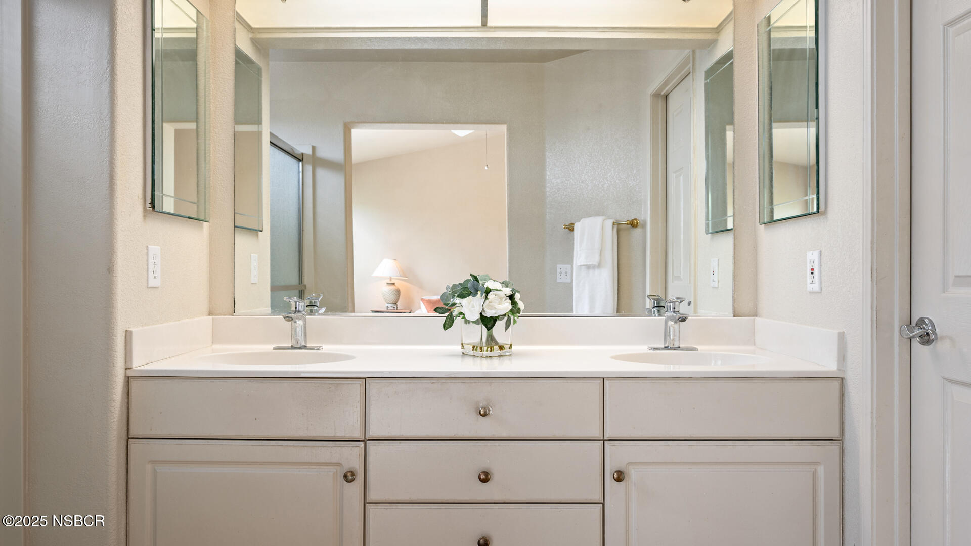 Buellton, California 93427, United States, 3 Bedrooms Bedrooms, ,2 BathroomsBathrooms,Residential,Active,184410