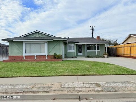 Photo of 3125 Montano Drive, Santa Maria, CA 93455 (MLS # 25002375)