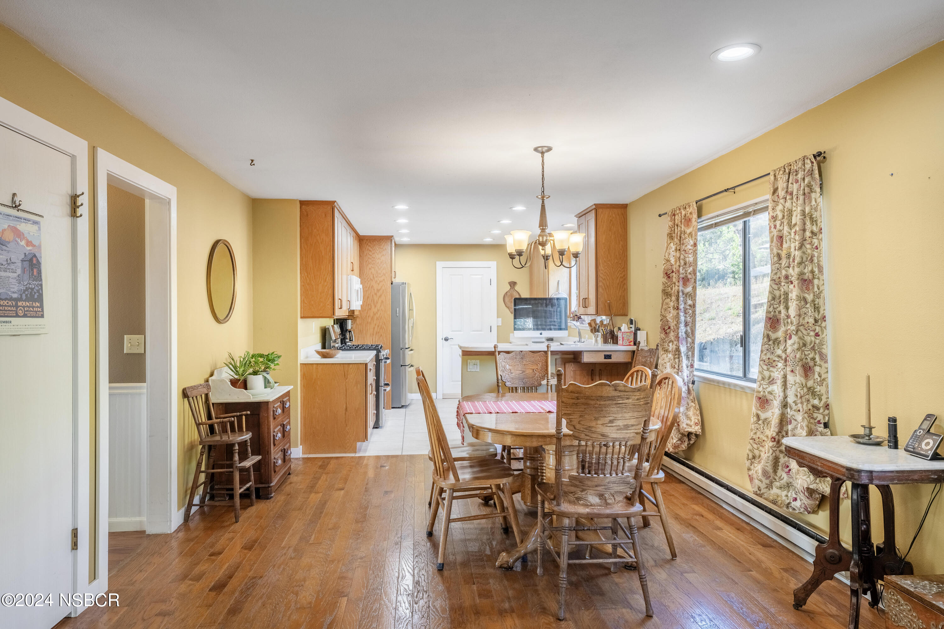 Lompoc, California 93436, United States, 3 Bedrooms Bedrooms, ,3 BathroomsBathrooms,Residential,Active,79501