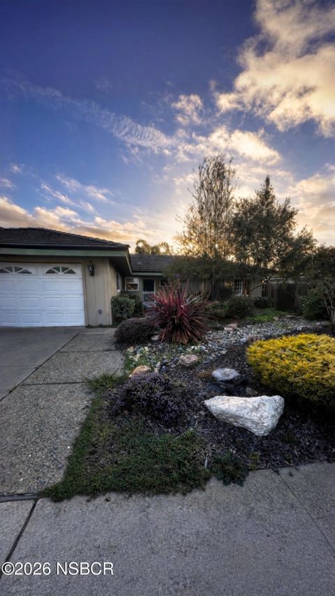 Photo of 306 Noguera Place, Arroyo Grande, CA 93420 (MLS # 26000437)