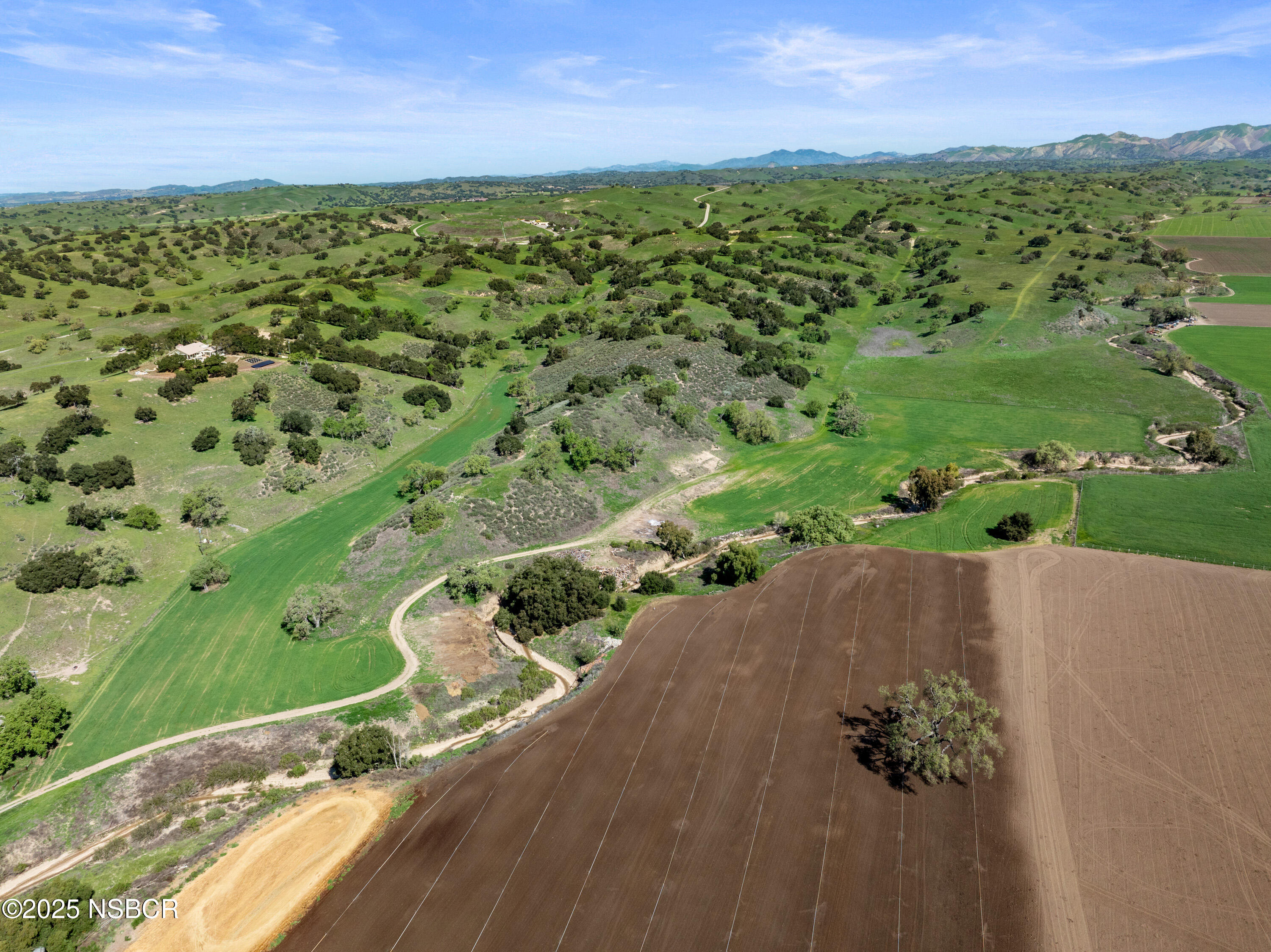 Los Olivos, California 93441, United States, 3 Bedrooms Bedrooms, ,5 BathroomsBathrooms,Residential,Active,237705