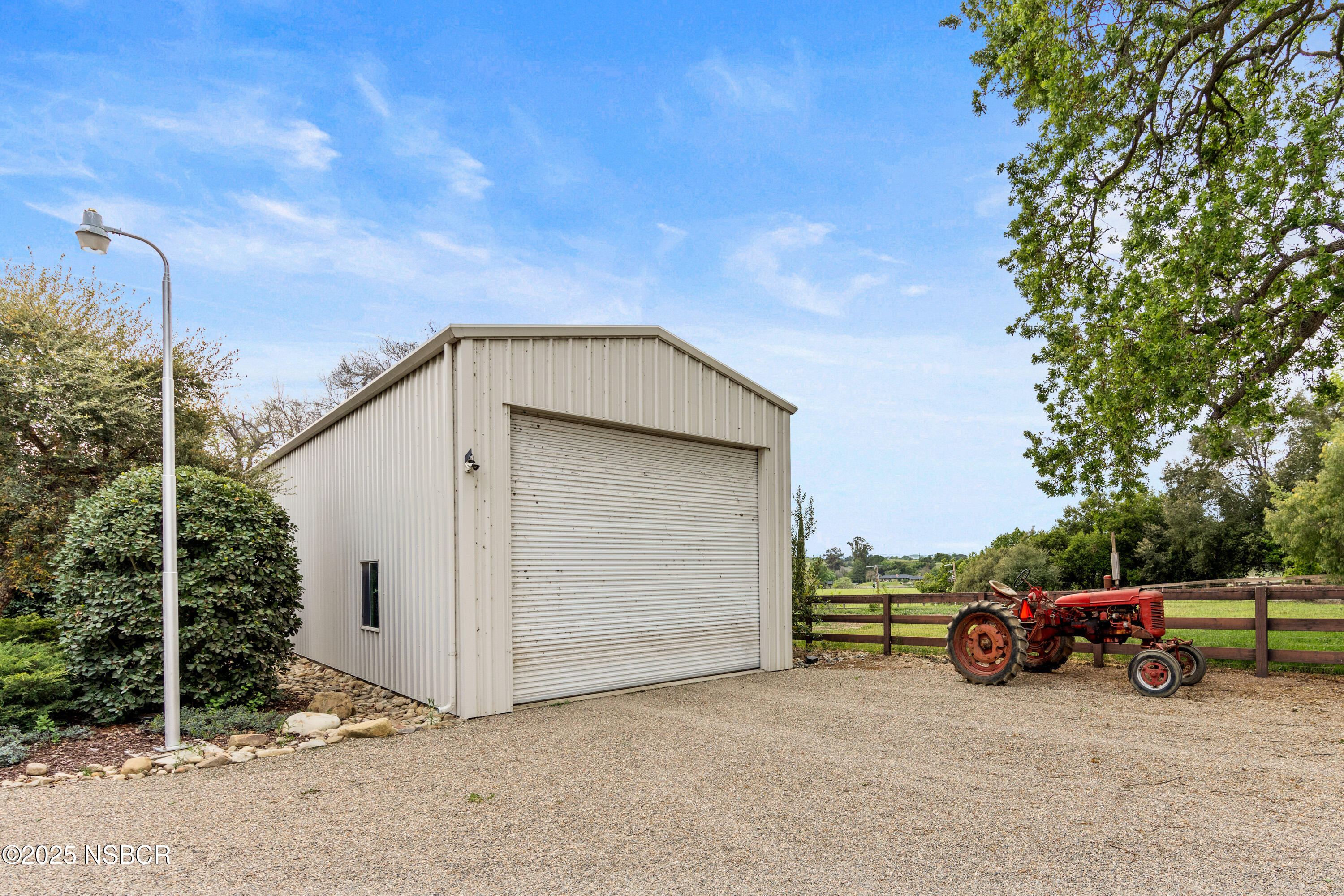 Los Olivos, California 93441, United States, 3 Bedrooms Bedrooms, ,5 BathroomsBathrooms,Residential,Active,237705