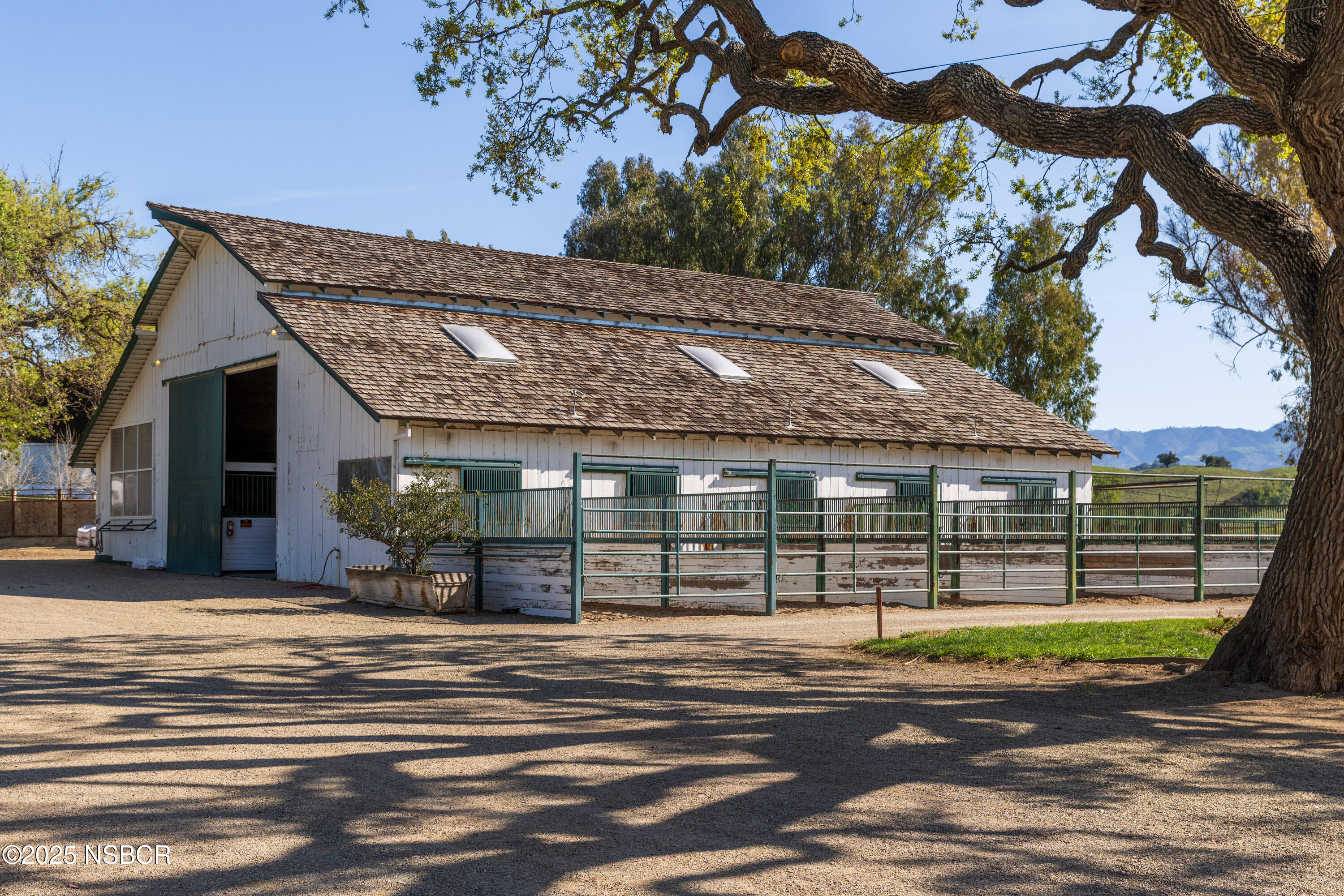 Los Olivos, California 93441, United States, 3 Bedrooms Bedrooms, ,5 BathroomsBathrooms,Residential,Active,237705