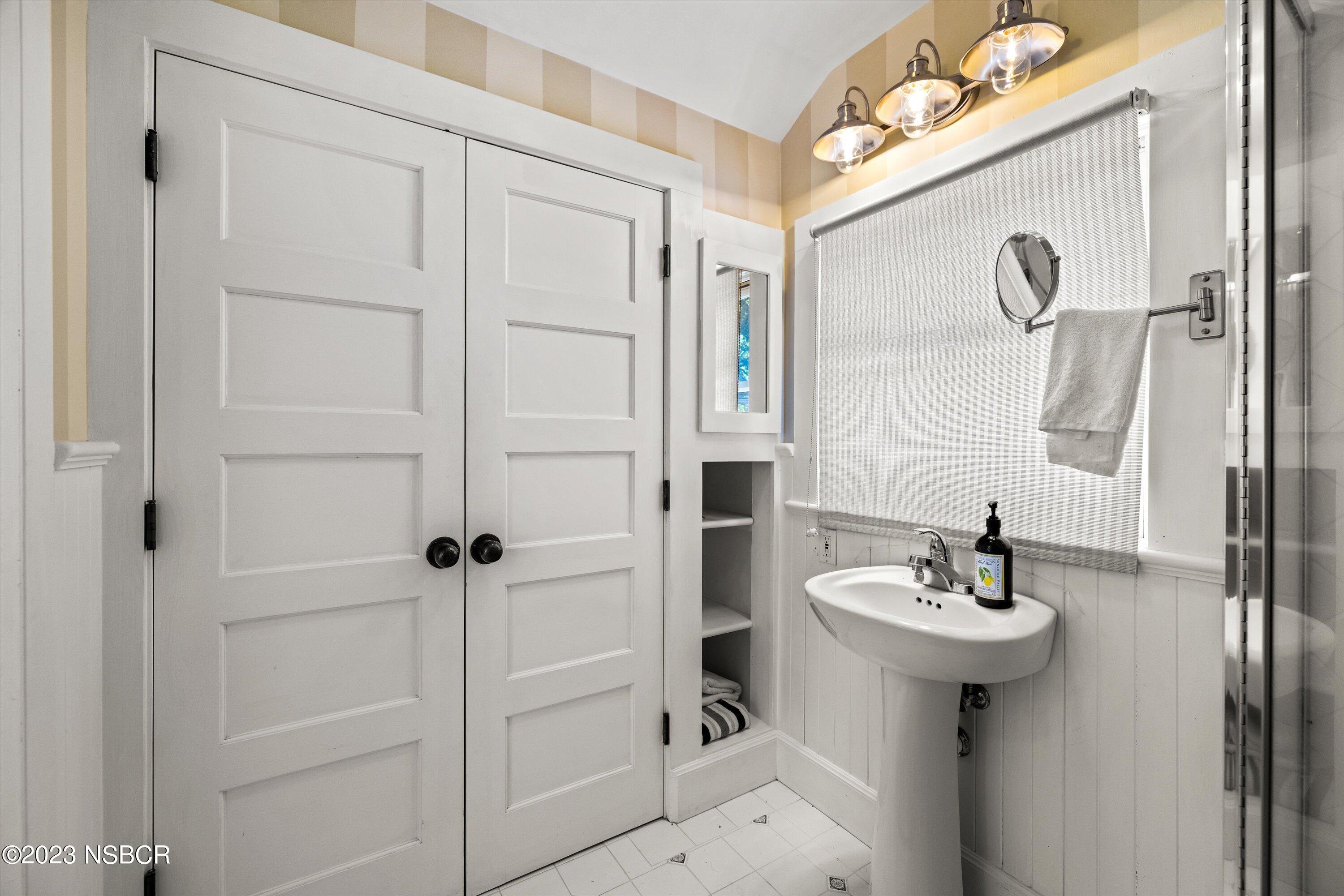 Lompoc, California 93436, United States, 3 Bedrooms Bedrooms, ,2 BathroomsBathrooms,Residential,Active,71315