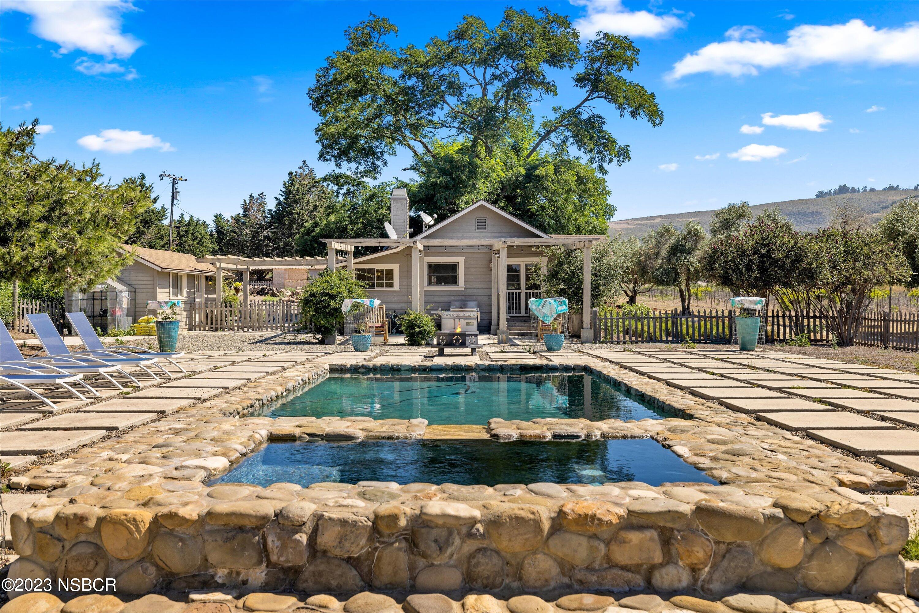 Lompoc, California 93436, United States, 3 Bedrooms Bedrooms, ,2 BathroomsBathrooms,Residential,Active,71315