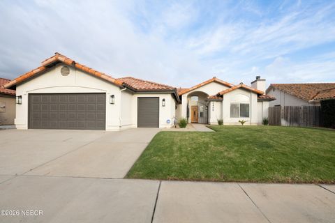 Photo of 2408 La Costa Drive, Santa Maria, CA 93455 (MLS # 26000302)