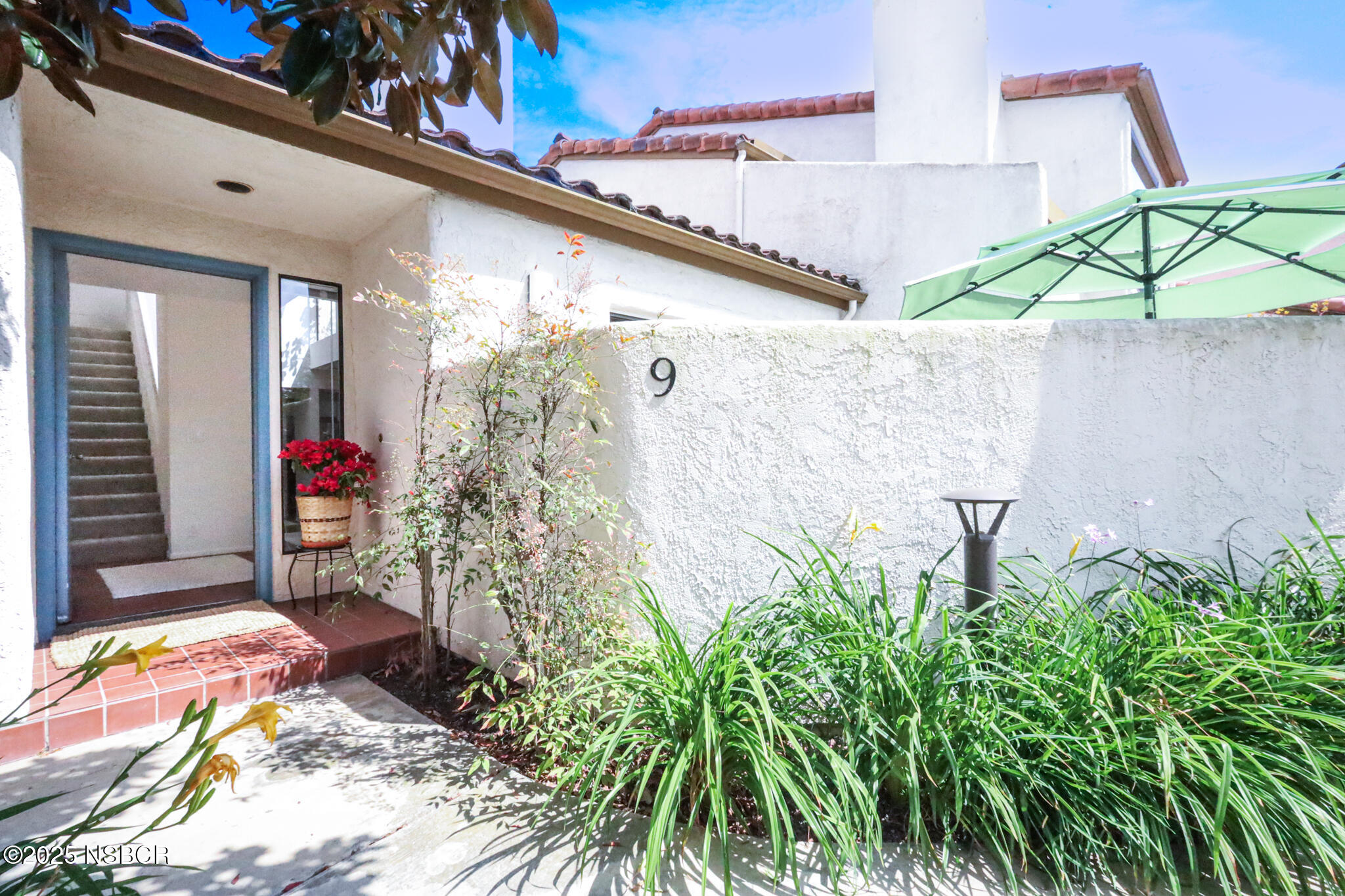 2051 Cliff Drive 09