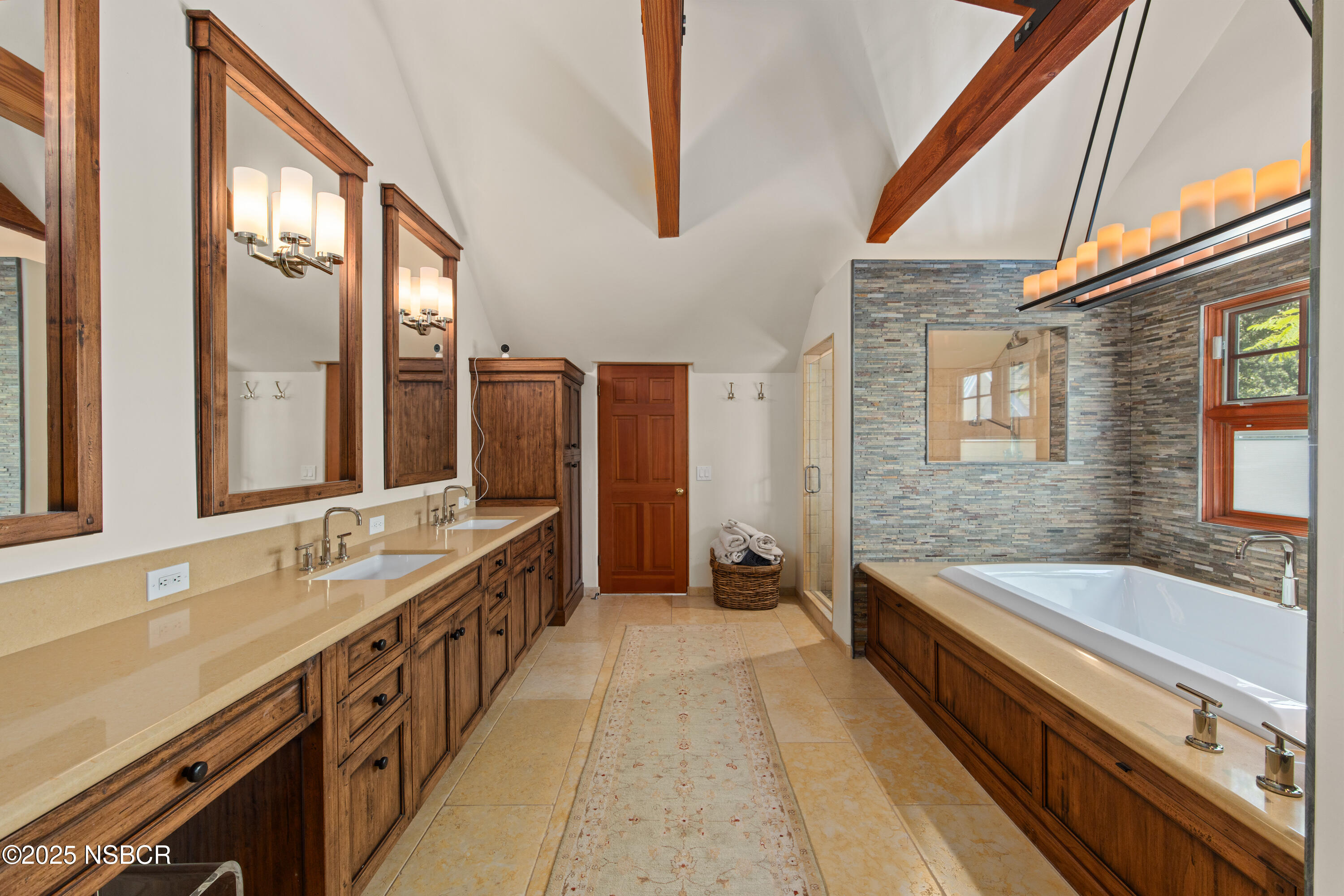 Solvang, California 93463, United States, 5 Bedrooms Bedrooms, ,4 BathroomsBathrooms,Residential,Active,165846