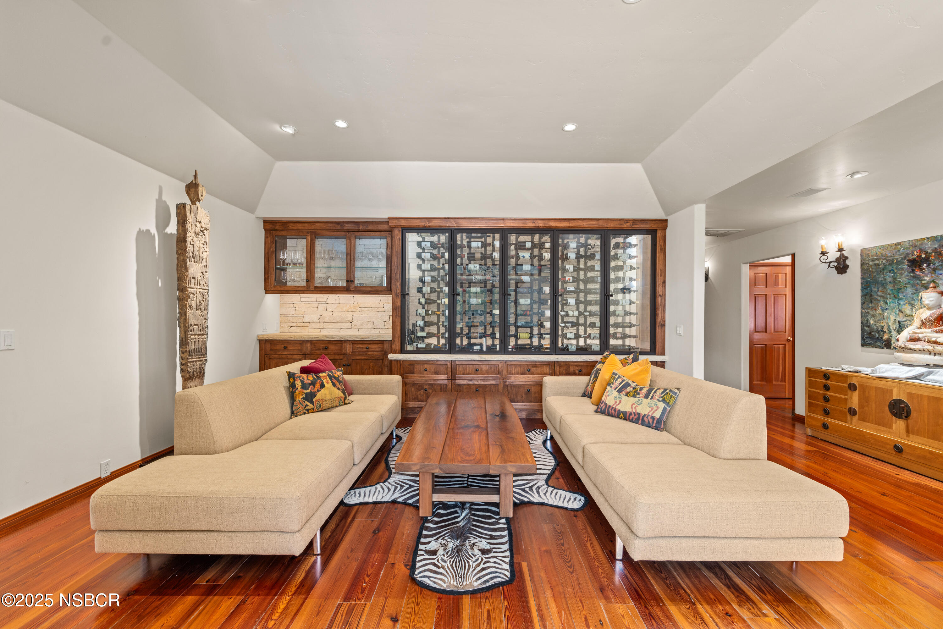 Solvang, California 93463, United States, 5 Bedrooms Bedrooms, ,4 BathroomsBathrooms,Residential,Active,165846