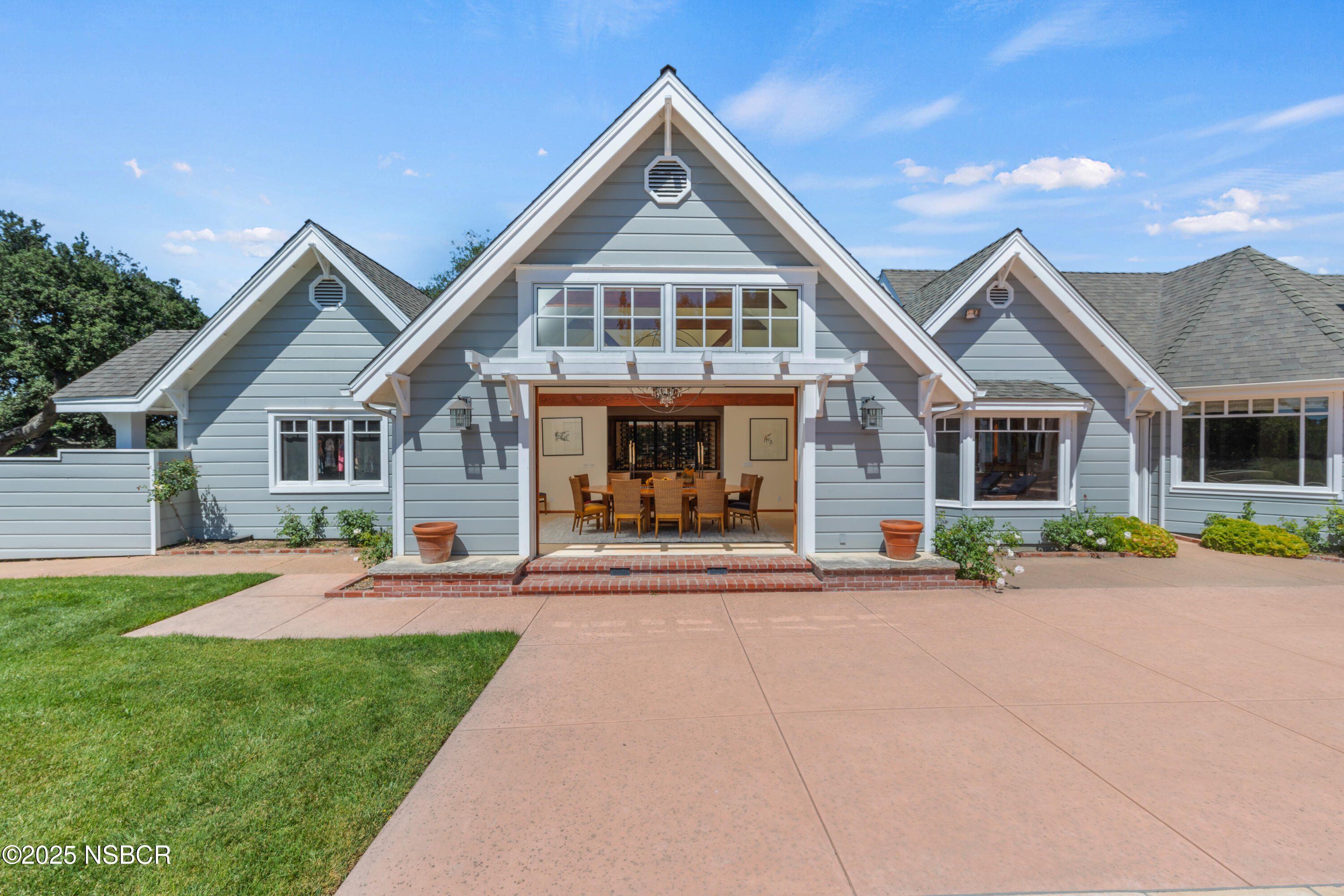 Solvang, California 93463, United States, 5 Bedrooms Bedrooms, ,4 BathroomsBathrooms,Residential,Active,165846