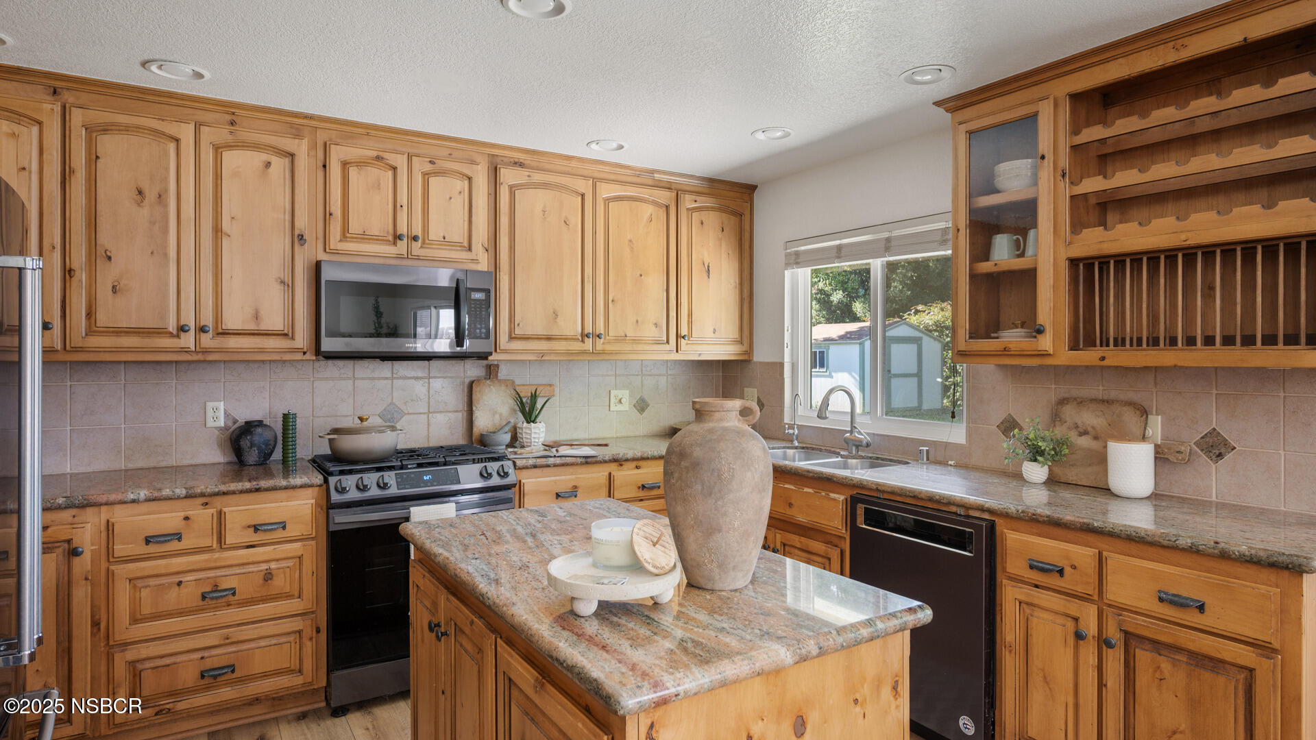 Solvang, California 93463, United States, 3 Bedrooms Bedrooms, ,2 BathroomsBathrooms,Residential,Active,241252