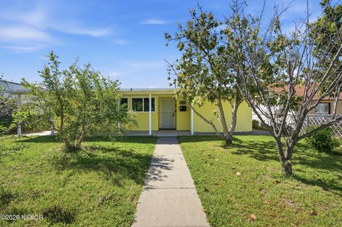 Photo of 217 N M Street, Lompoc, CA 93436 (MLS # 26000187)