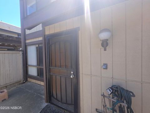 Photo of 1960 Mcclelland Street #17, Santa Maria, CA 93454 (MLS # 26000810)