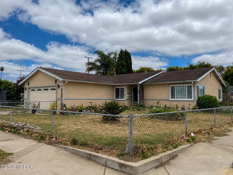 Photo of 1300 E Lemon Avenue, Lompoc, CA 93436 (MLS # 26001210)