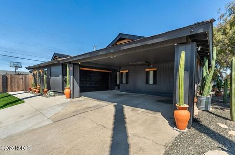 Photo of 809 E Barton Avenue, Lompoc, CA 93436 (MLS # 26000596)