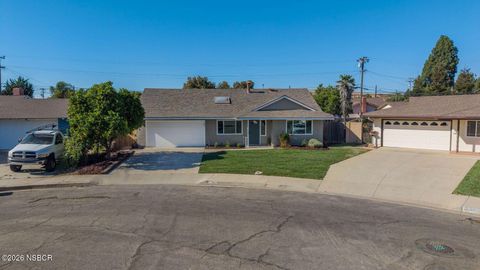 Photo of 1321 E Harding Avenue, Santa Maria, CA 93454 (MLS # 26000745)