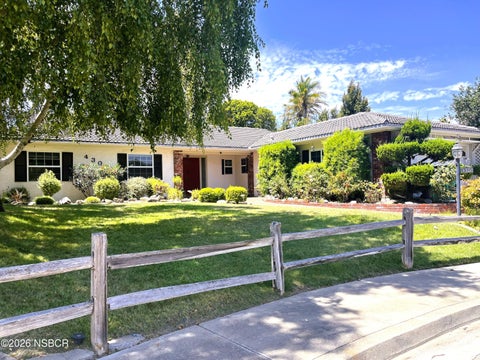 Photo of 4301 Lynnhurst Circle, Santa Maria, CA 93455 (MLS # 26001621)