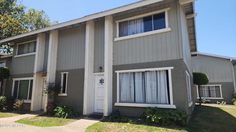 Photo of 421 E Park Avenue #3, Santa Maria, CA 93454 (MLS # 26001058)
