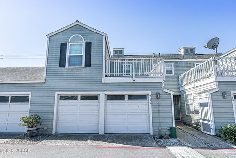 Photo of 712 Pebble Beach Place, Santa Maria, CA 93454 (MLS # 26000730)