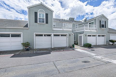 Photo of 712 Pebble Beach Place, Santa Maria, CA 93454 (MLS # 26000730)