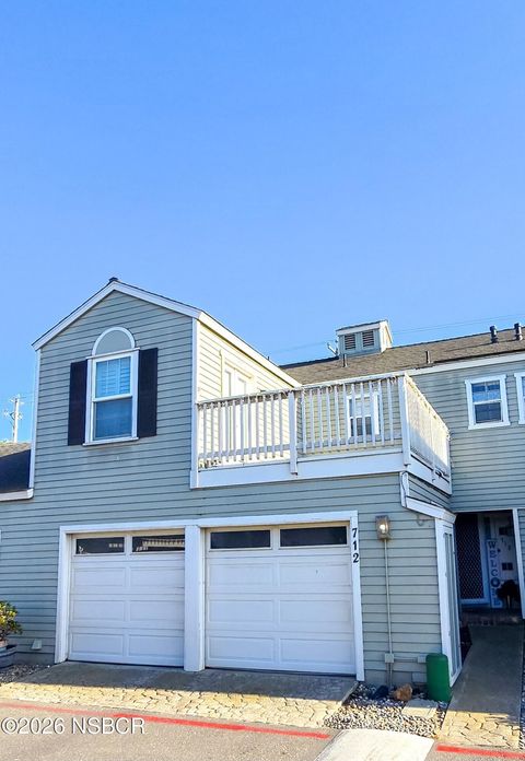 Photo of 712 Pebble Beach Place, Santa Maria, CA 93454 (MLS # 26000730)