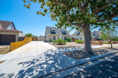Photo of 614 E Tunnell Street, Santa Maria, CA 93454 (MLS # 26000795)