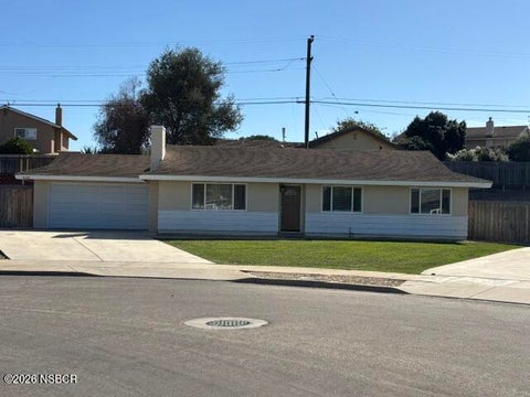 Photo of 4648 Laurelwood Drive, Santa Maria, CA 93455 (MLS # 26001998)