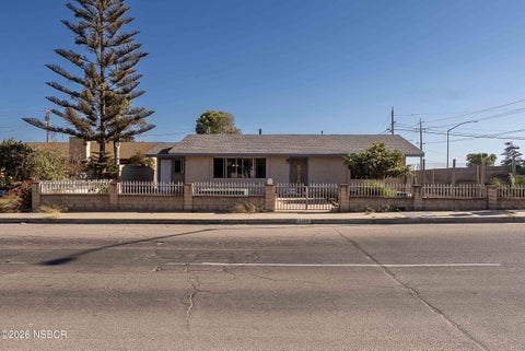 Photo of 1142 W Donovan Road, Santa Maria, CA 93458 (MLS # 26001827)