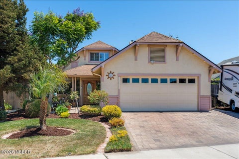 Photo of 1406 Bluebird Street, Santa Maria, CA 93454 (MLS # 26001509)