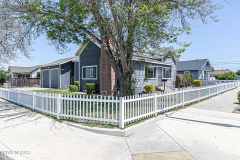 Photo of 203 E Walnut Avenue, Lompoc, CA 93436 (MLS # 26000843)