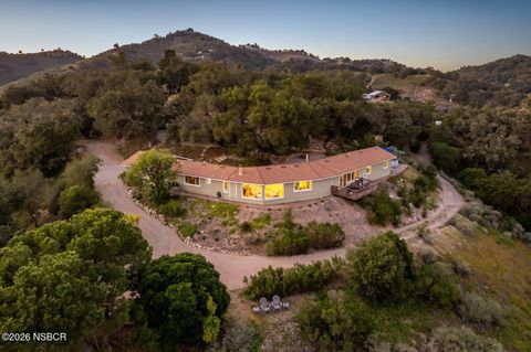 Photo of 9954 Wildflower Road, Santa Maria, CA 93454 (MLS # 26000563)