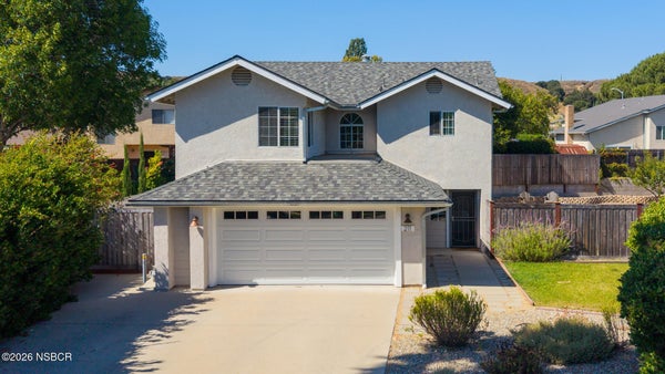 211 MENLO DR, BUELLTON, CA 93427 - Image dff7ac4d4cbd701d0a5053e452fee2ed/2690876405