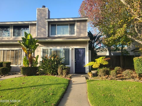 Photo of 1011 W Walnut Avenue, Lompoc, CA 93436 (MLS # 26002005)