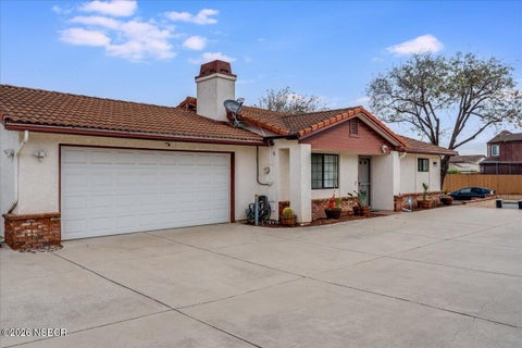 Photo of 611 Tiffany Drive #A, Santa Maria, CA 93454 (MLS # 26001595)