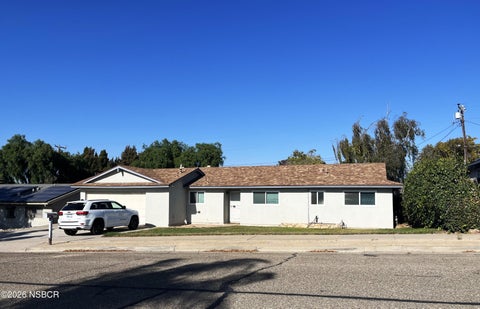 Photo of 1337 Mira Flores Drive, Santa Maria, CA 93455 (MLS # 26001935)
