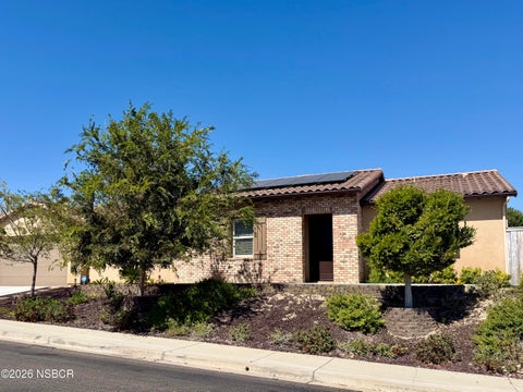 Photo of 3917 Club House Court, Lompoc, CA 93436 (MLS # 26001770)