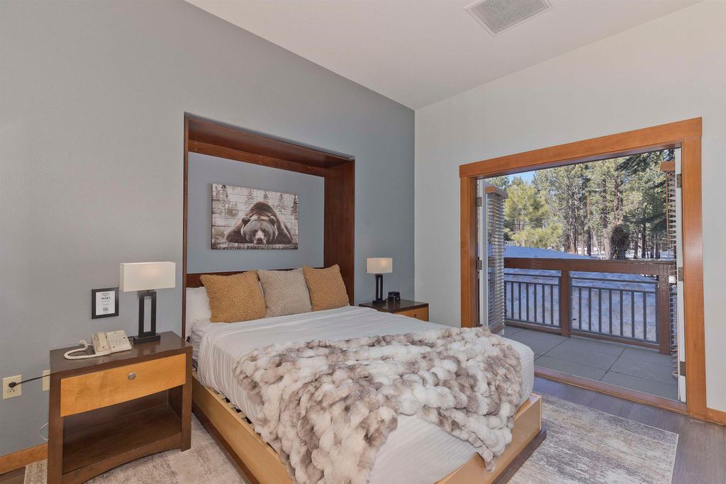 Photo of 6201 Minaret Road #2101, Mammoth Lakes, CA 93546 (MLS # 240756)