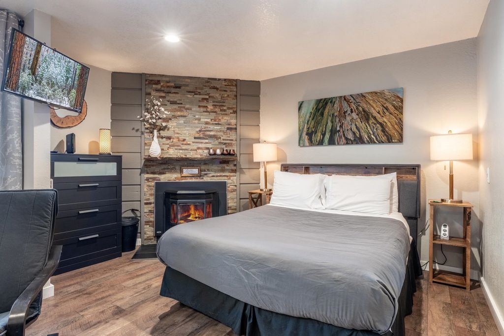 Photo of 2289 Sierra Nevada Rd F3 #F3, Mammoth Lakes, CA 93546 (MLS # 250572)