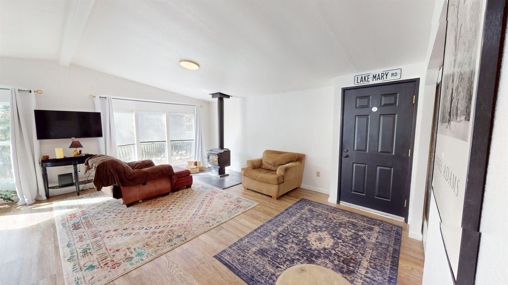 Photo of 100 Ski Trail Spc 90, Mammoth Lakes, CA 93546 (MLS # 250705)