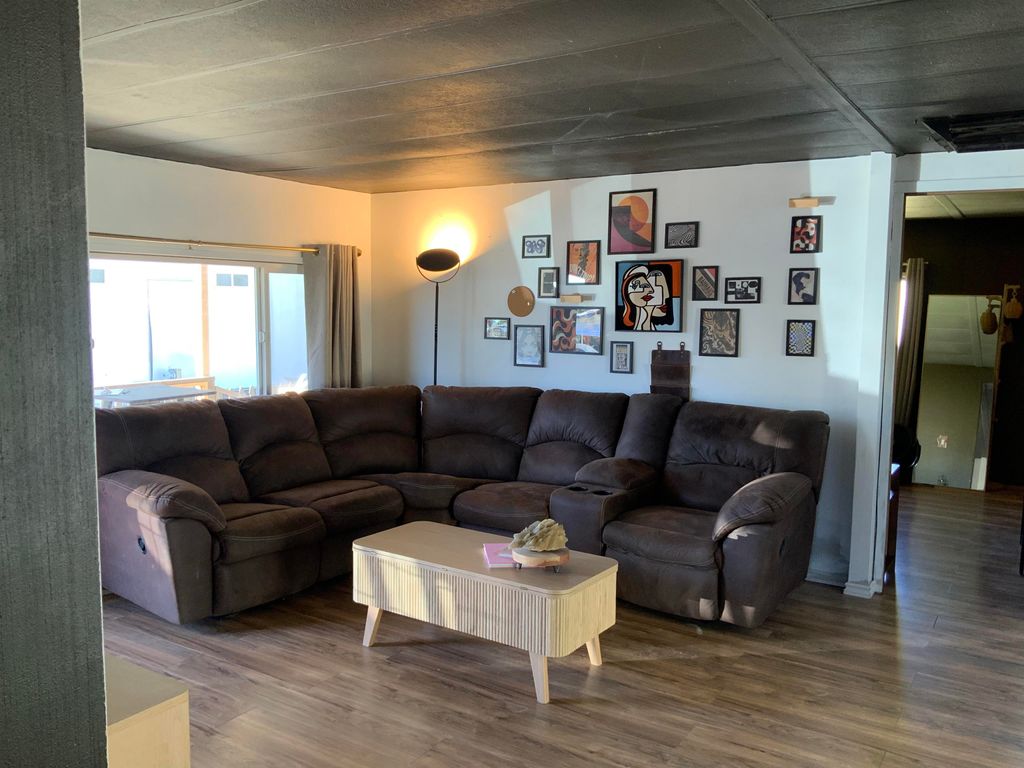 Photo of 1523 Glenwood Lane, Bishop, CA 93514 (MLS # 250727)