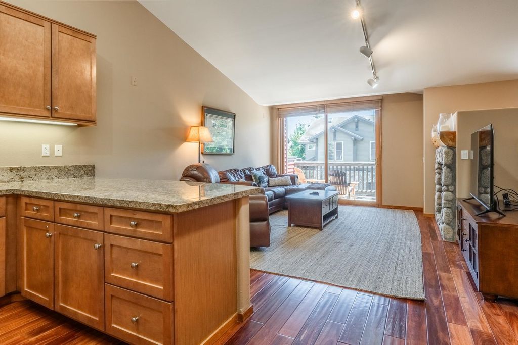 Photo of 1002 Fairway Cir #1002, Mammoth Lakes, CA 93546 (MLS # 250457)