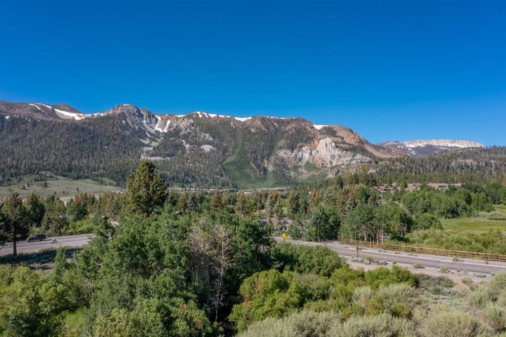 Photo of 2 Meadow Ln #01, Mammoth Lakes, CA 93546 (MLS # 250468)