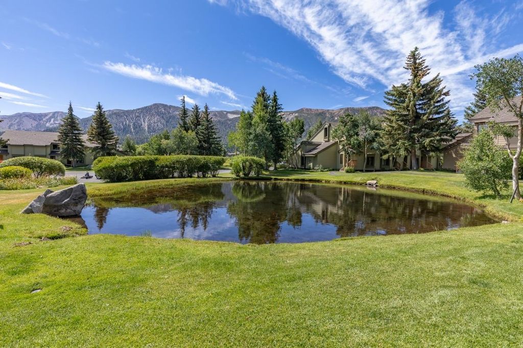 Photo of 318 Fascination Rd #318, Mammoth Lakes, CA 93546 (MLS # 250588)