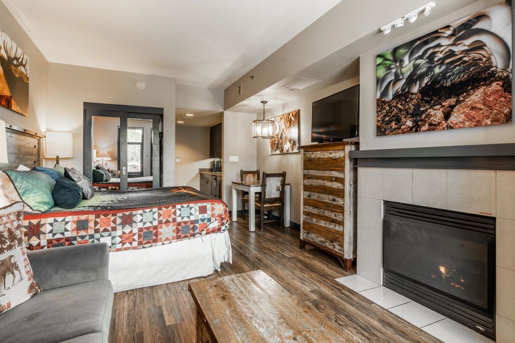 Photo of 50 Hillside Drive #304, Mammoth Lakes, CA 93546 (MLS # 250476)