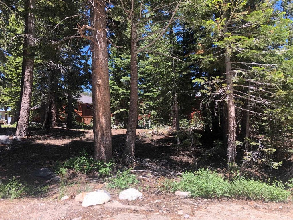 Photo of 136 Red Fir Rd #21, Mammoth Lakes, CA 93546 (MLS # 250196)