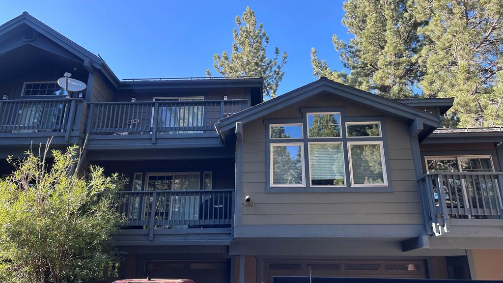 Photo of 463 Mono Street #4, Mammoth Lakes, CA 93546 (MLS # 250583)
