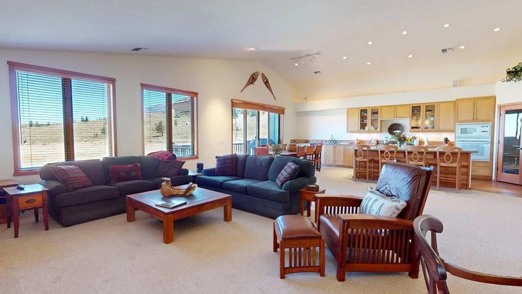 Photo of 819 Fairway Cir #819, Mammoth Lakes, CA 93546 (MLS # 250597)