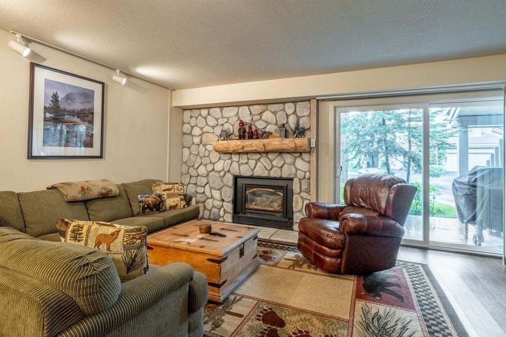 Photo of 613 Golden Creek Road #613, Mammoth Lakes, CA 93546 (MLS # 250640)
